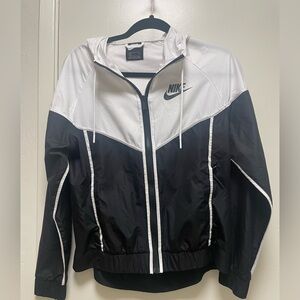 Nike Women's Black and White Jacket Windbreaker